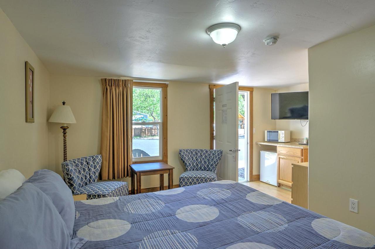 Western Star Inn Rifle Bilik gambar