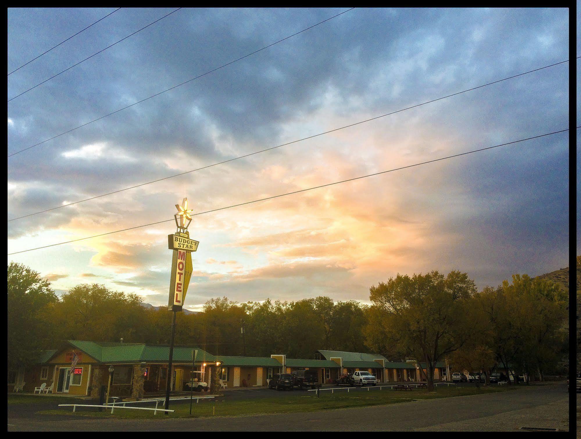 Western Star Inn Rifle Luaran gambar