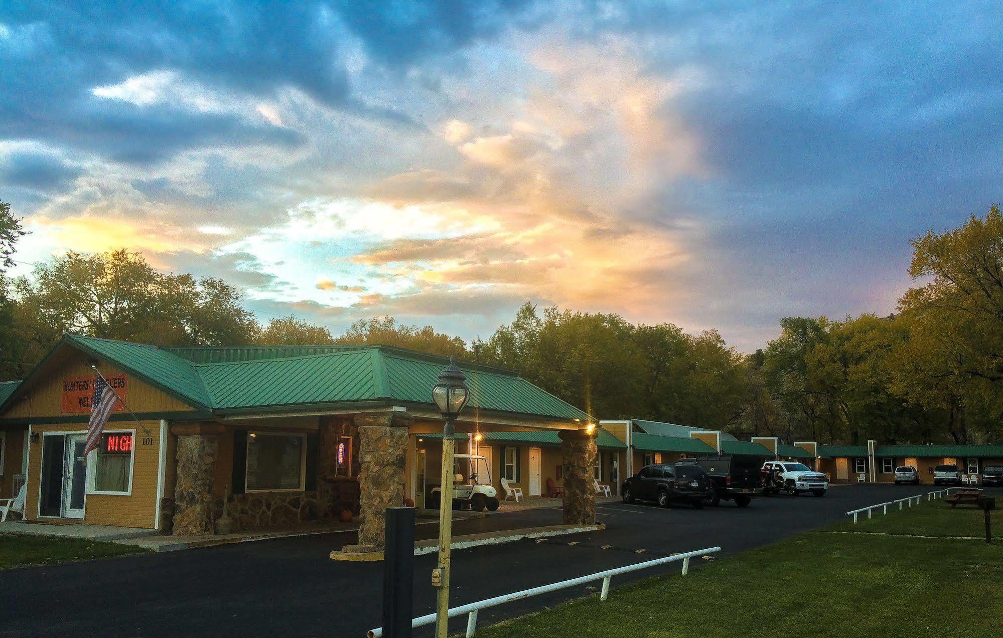 Western Star Inn Rifle Luaran gambar